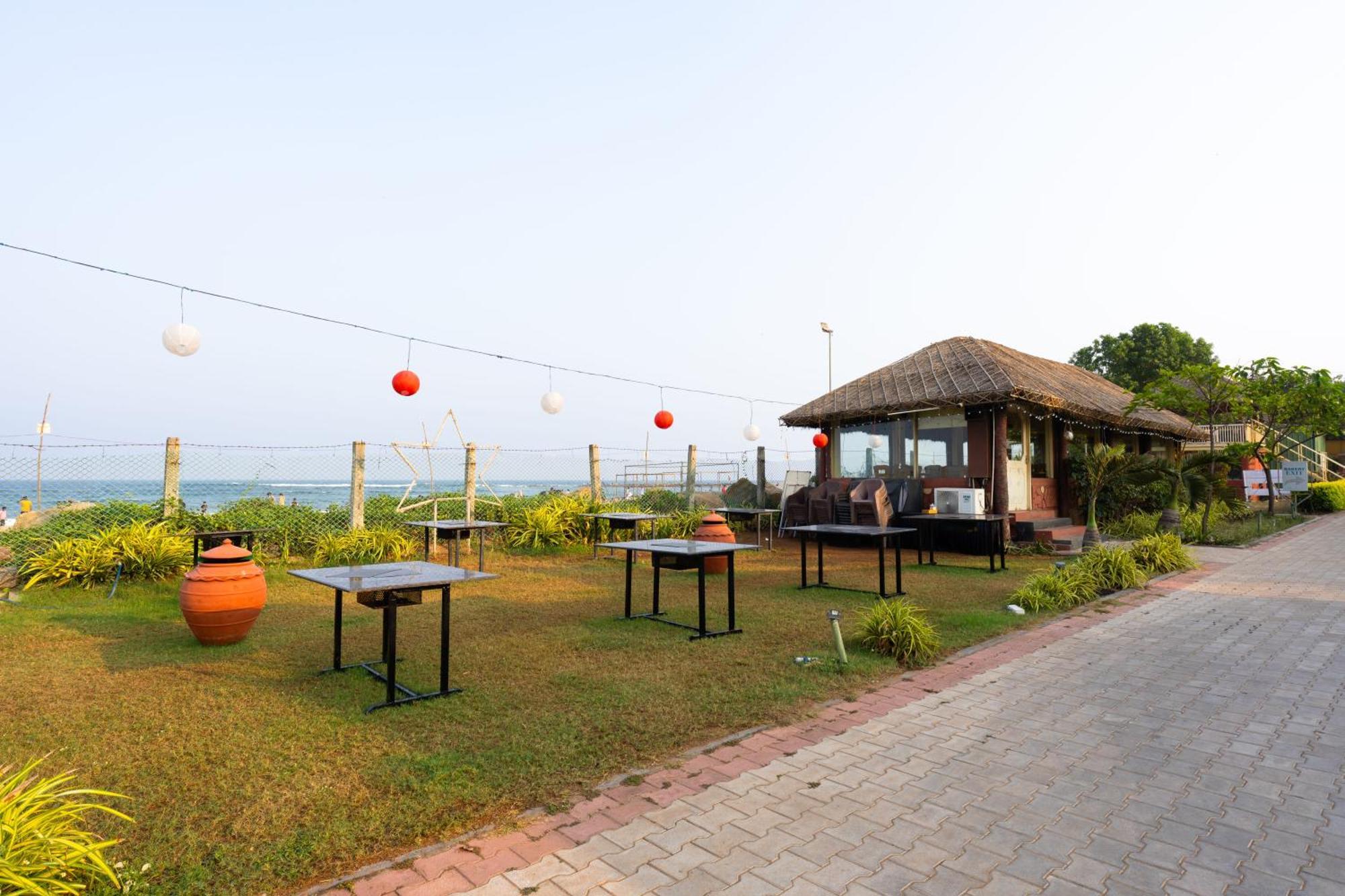 ויסאקפאטנם Shore Front Resort מראה חיצוני תמונה